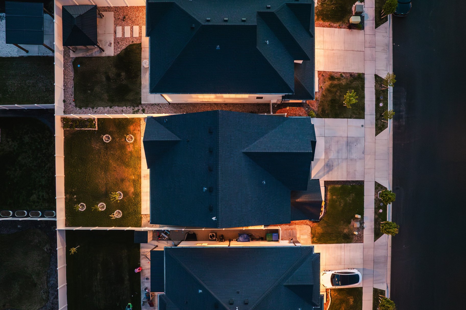  Fresh, Bright & Beautiful 2-Story Home - 物件實景