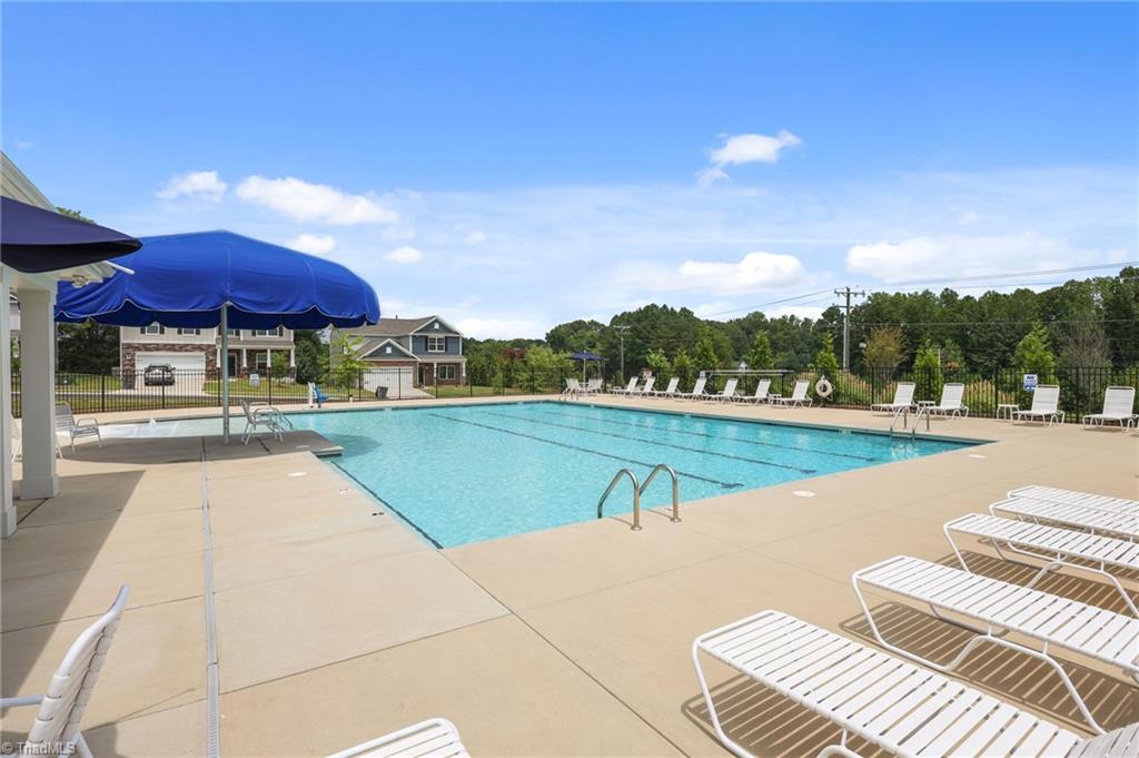 Davidson, North Carolina, 28036, United States, 4 Bedrooms Bedrooms, ,4 BathroomsBathrooms,Residential,For Sale,1909489