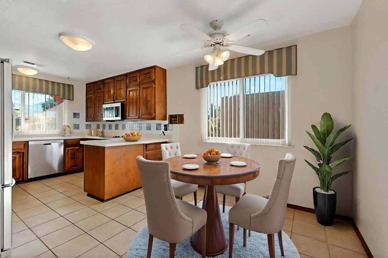 Albuquerque, New Mexico, 87123, United States, 4 Bedrooms Bedrooms, ,4 BathroomsBathrooms,Residential,For Sale,1876196
