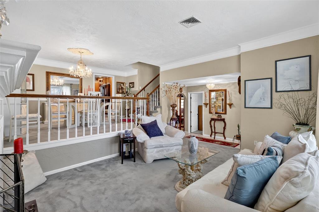 Seminole, Florida, 33776, United States, 3 Bedrooms Bedrooms, ,3 BathroomsBathrooms,Residential,For Sale,1989407