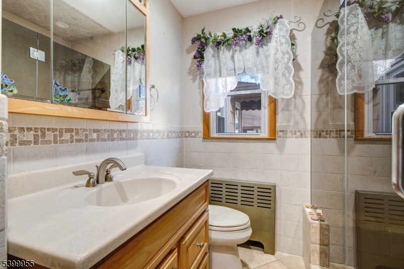 Clark Twp., New Jersey, 07066, United States, 4 Bedrooms Bedrooms, ,2 BathroomsBathrooms,Residential,For Sale,2003135