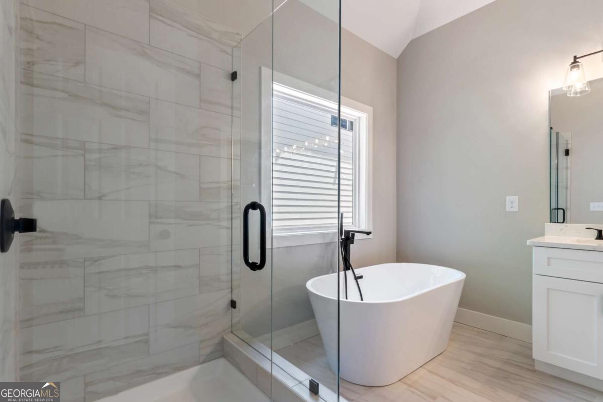 Athens, Georgia, 30605, United States, 3 Bedrooms Bedrooms, ,2 BathroomsBathrooms,Residential,For Sale,1906497