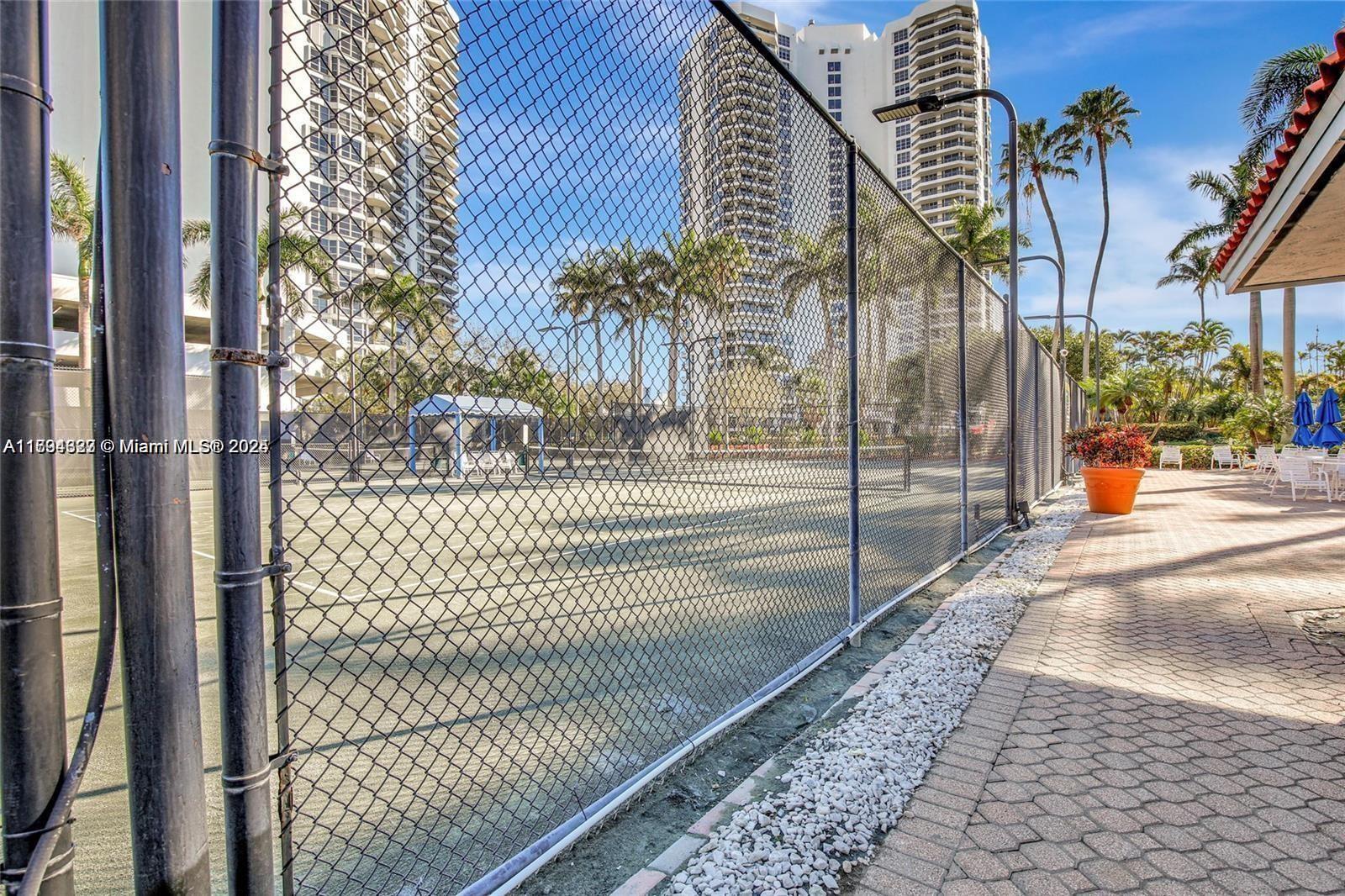 Aventura, Florida, 33180, United States, 2 Bedrooms Bedrooms, ,2 BathroomsBathrooms,Residential,For Sale,1804609