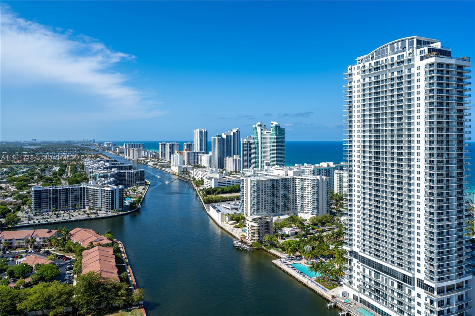Hallandale Beach, Florida, 33009, United States, 2 Bedrooms Bedrooms, ,2 BathroomsBathrooms,Residential,For Sale,1840698