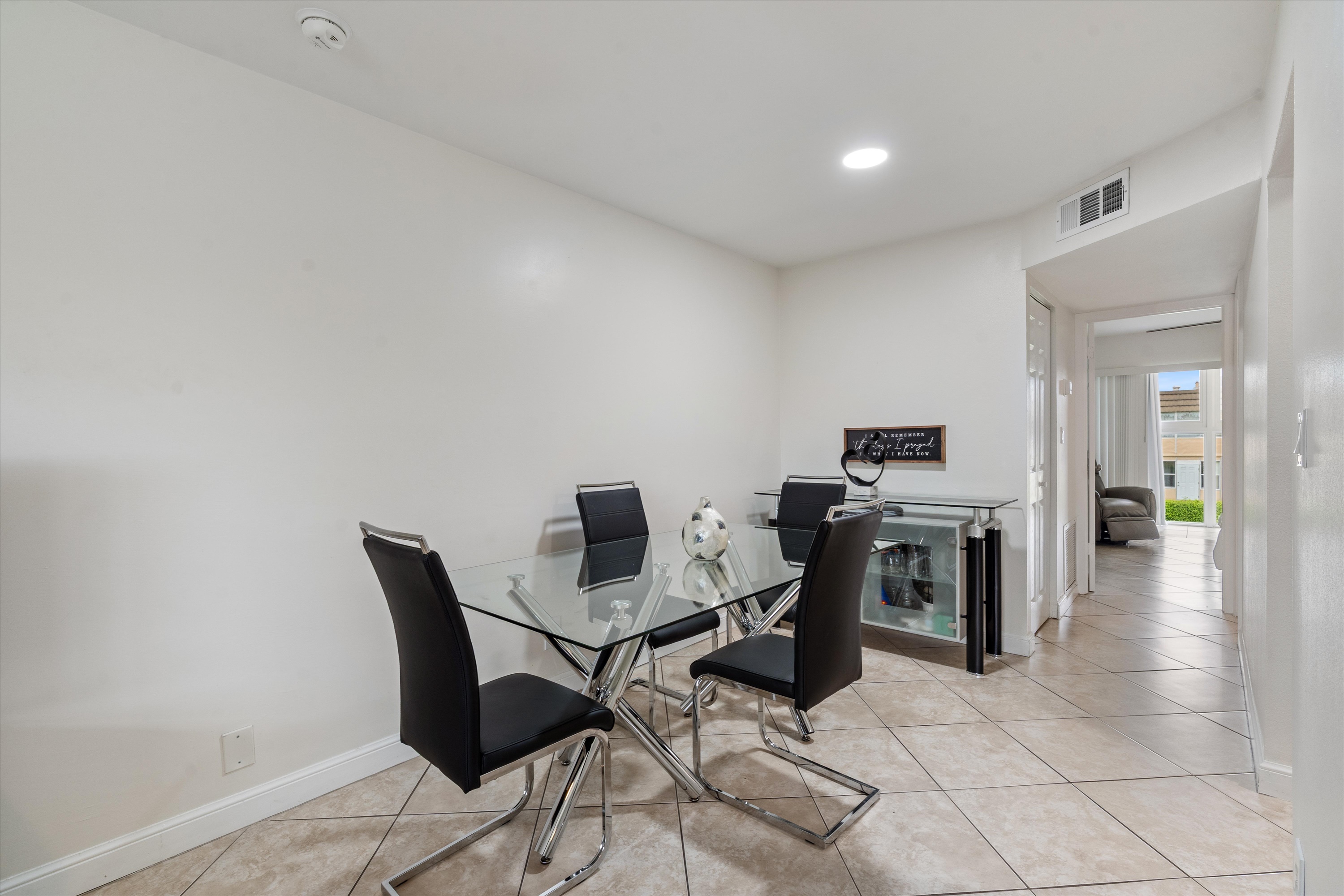 9101 Sunrise Lakes Blvd, Sunrise, FL, 33322 - 物件實景