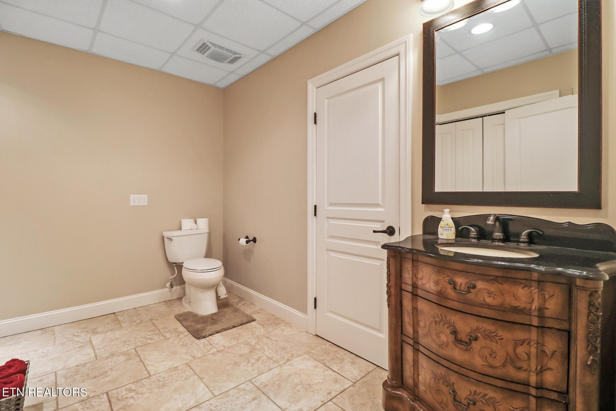 Crossville, Tennessee, 38555, United States, 3 Bedrooms Bedrooms, ,4 BathroomsBathrooms,Residential,For Sale,1977944