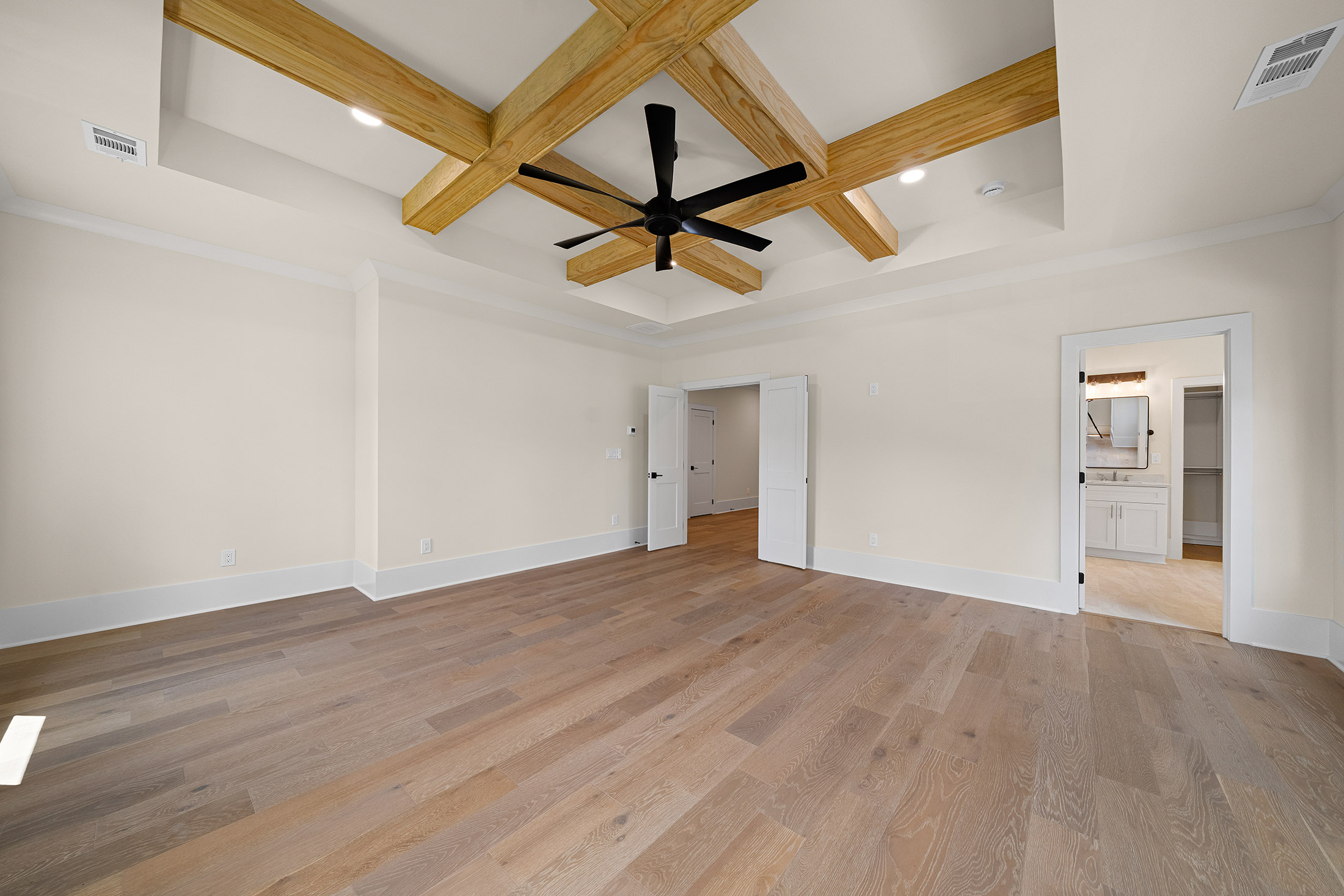  New Construction Home Blends Effortless Living and Elevated Entertaining - 物件實景