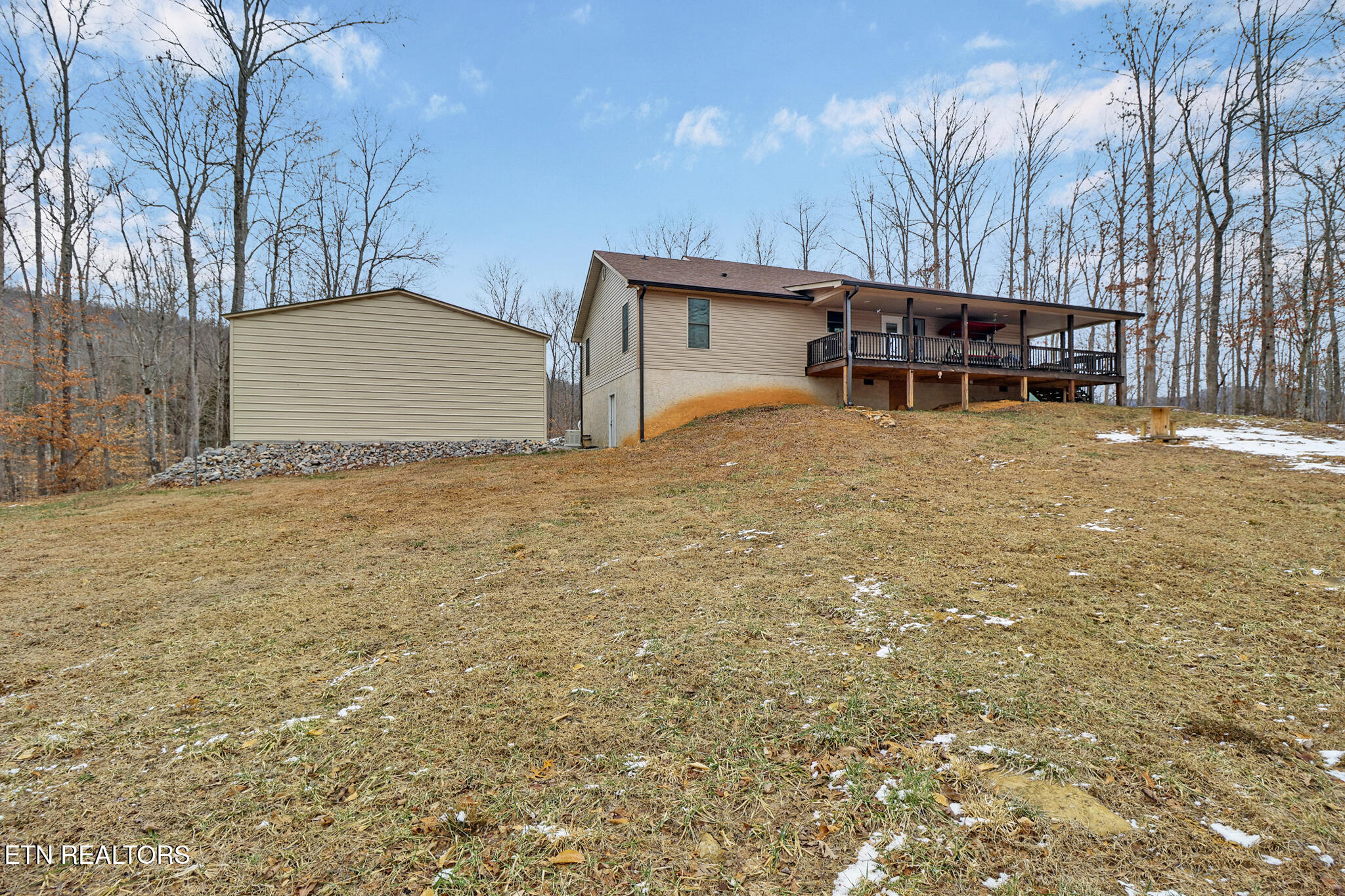Jamestown, Tennessee, 38556, United States, 4 Bedrooms Bedrooms, ,3 BathroomsBathrooms,Residential,For Sale,2017691