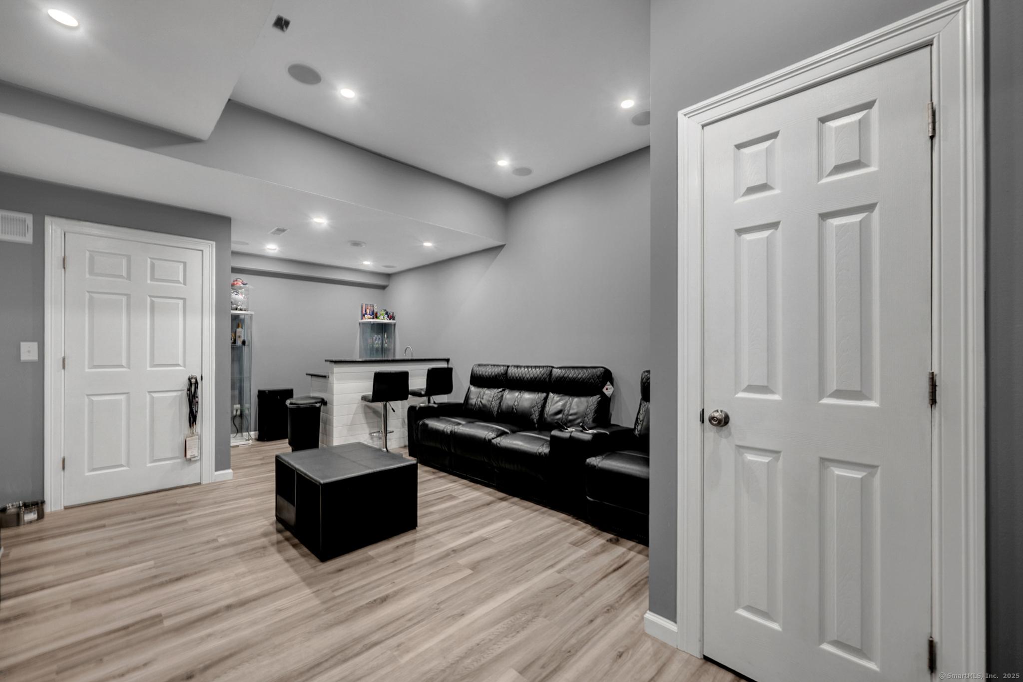 Naugatuck, Connecticut, 06770, United States, 4 Bedrooms Bedrooms, ,3 BathroomsBathrooms,Residential,For Sale,1937720