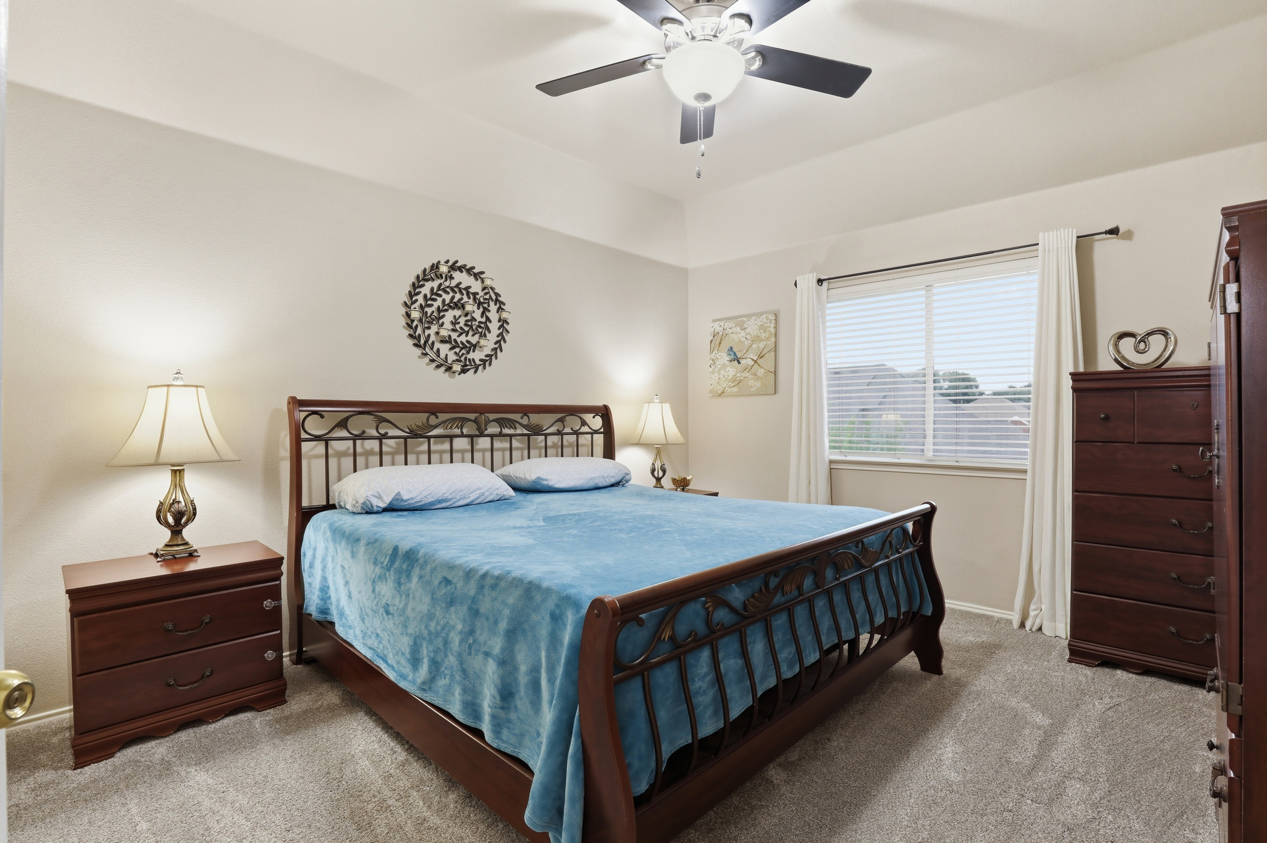  Thoughtful updates, spacious layout, priced to sell - 物件實景