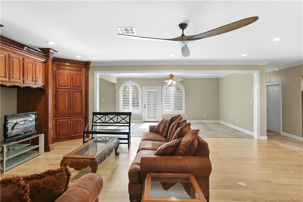 Lake Charles, Louisiana, 70605, United States, 5 Bedrooms Bedrooms, ,6 BathroomsBathrooms,Residential,For Sale,1974733