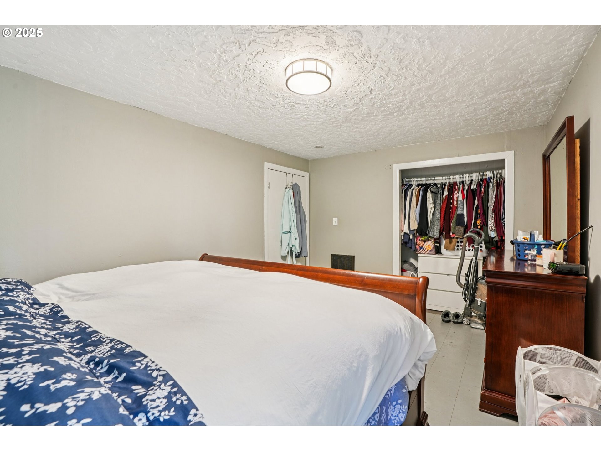 Ridgefield, Washington, 98642, United States, 3 Bedrooms Bedrooms, ,1 BathroomBathrooms,Residential,For Sale,1975959