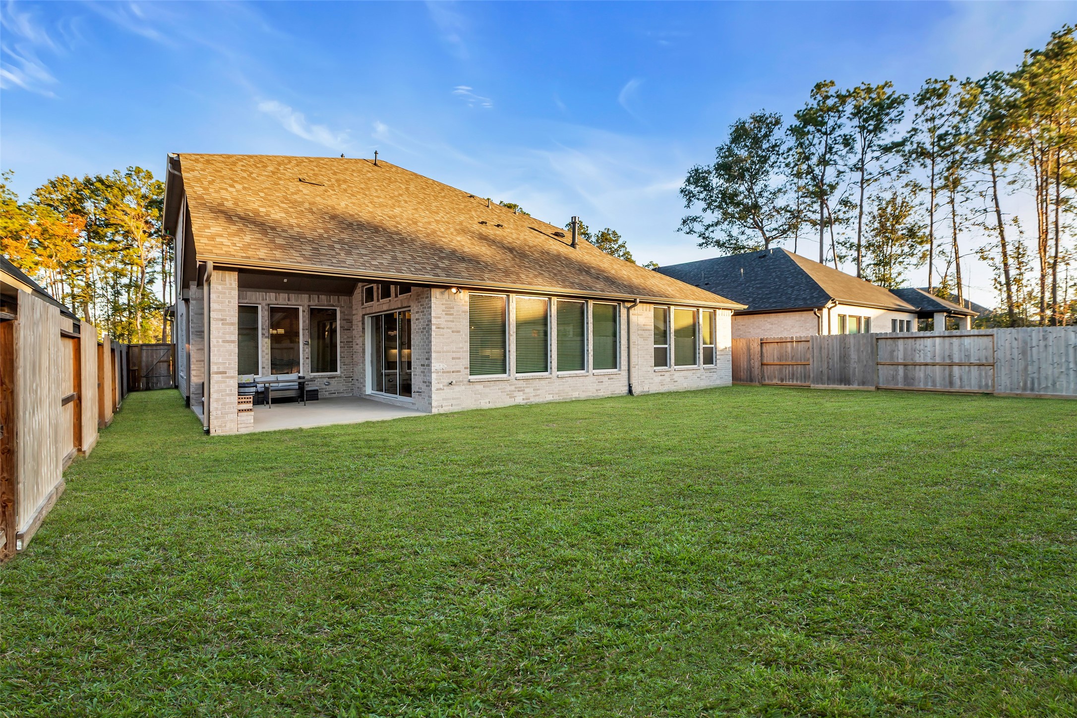 Porter, Texas, 77365, United States, 4 Bedrooms Bedrooms, ,5 BathroomsBathrooms,Residential,For Sale,1992843