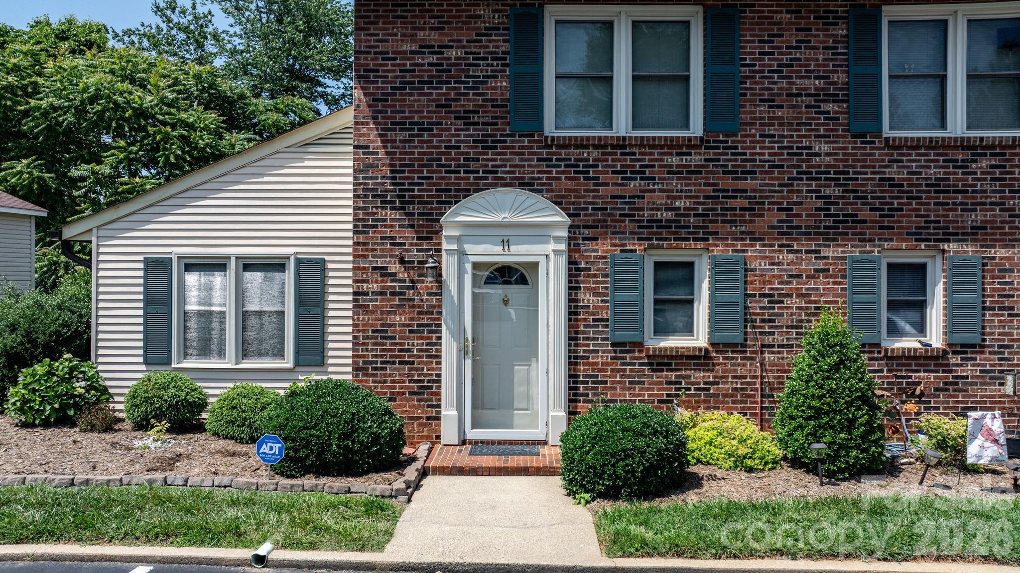 5th St, Hickory, NC 28601