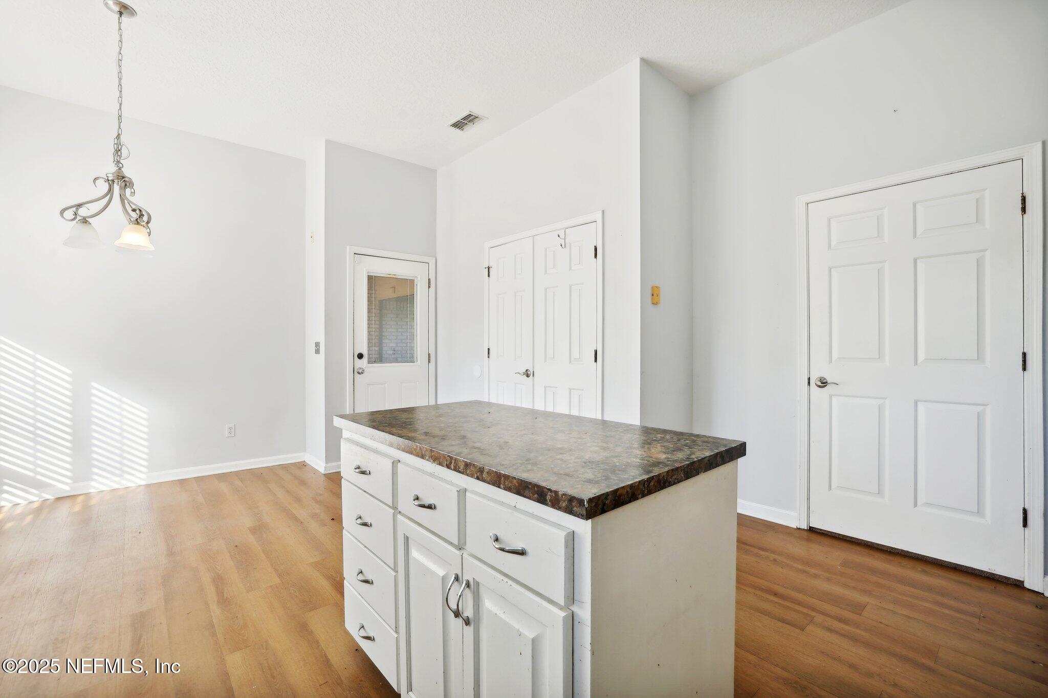 Jacksonville, Florida, 32219, United States, 6 Bedrooms Bedrooms, ,4 BathroomsBathrooms,Residential,For Sale,1908574