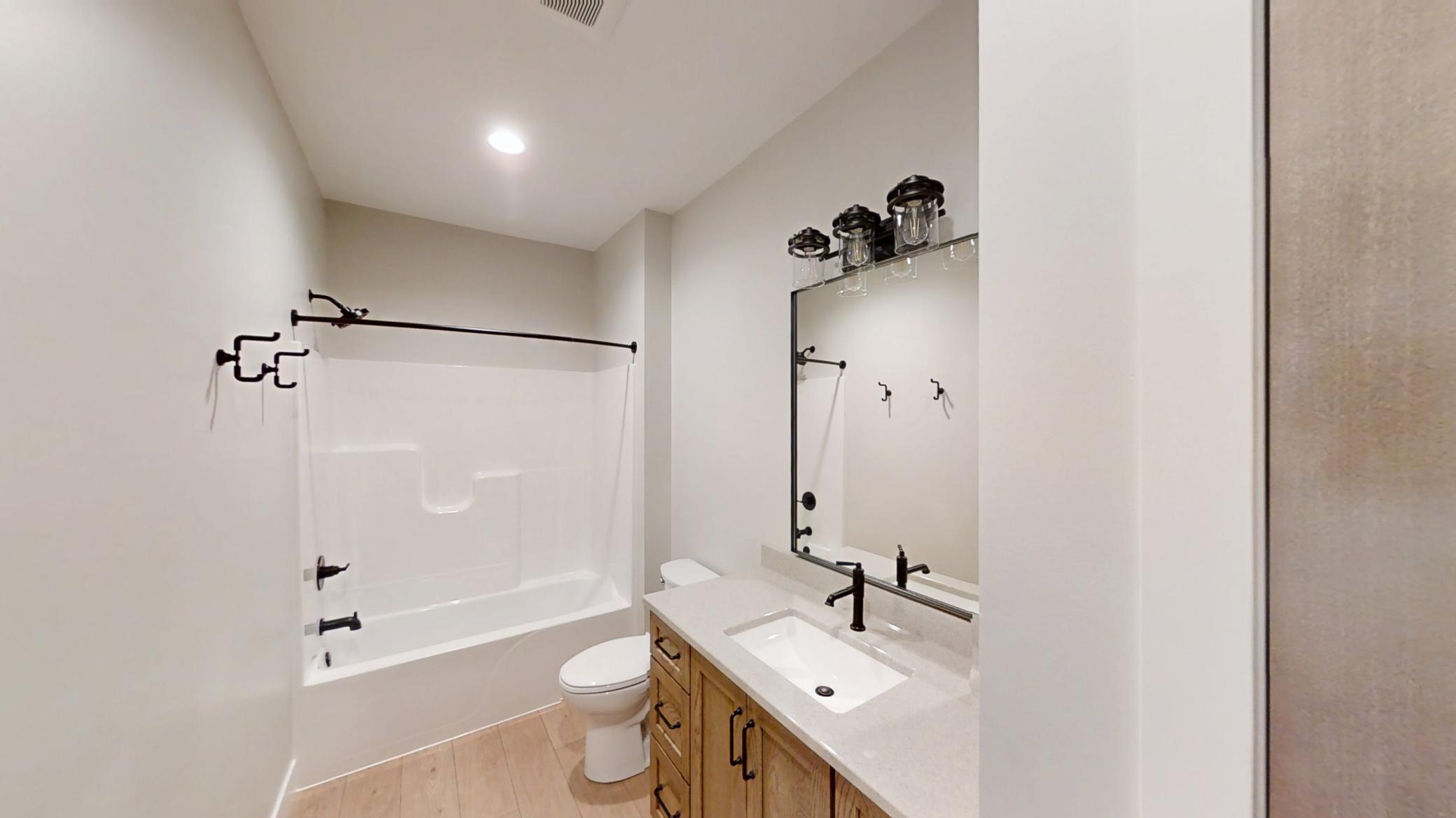 Albert Lea, Minnesota, 56007, United States, 4 Bedrooms Bedrooms, ,2 BathroomsBathrooms,Residential,For Sale,1981027