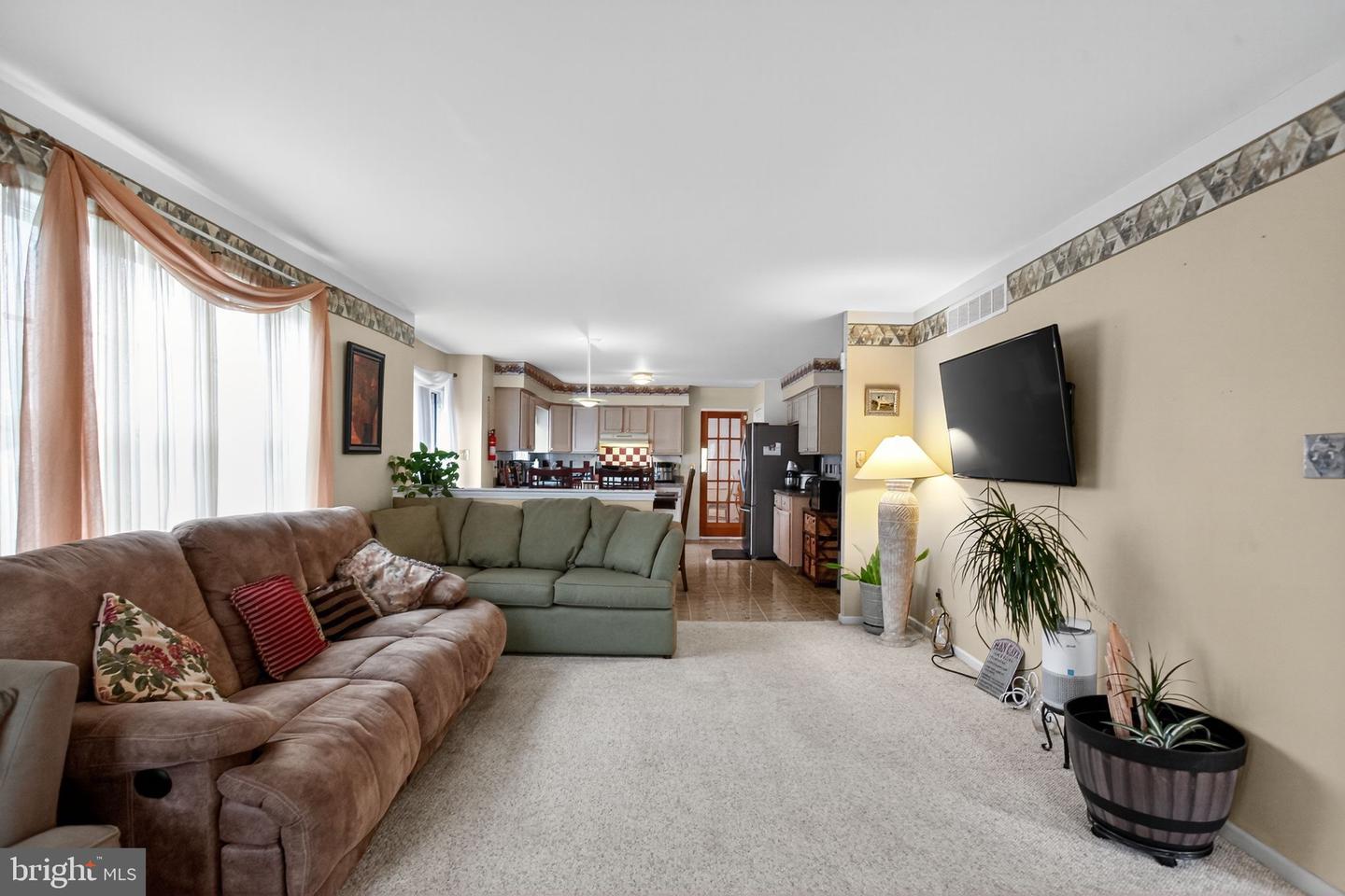 Burlington, New Jersey, 08016, United States, 4 Bedrooms Bedrooms, ,3 BathroomsBathrooms,Residential,For Sale,1988939