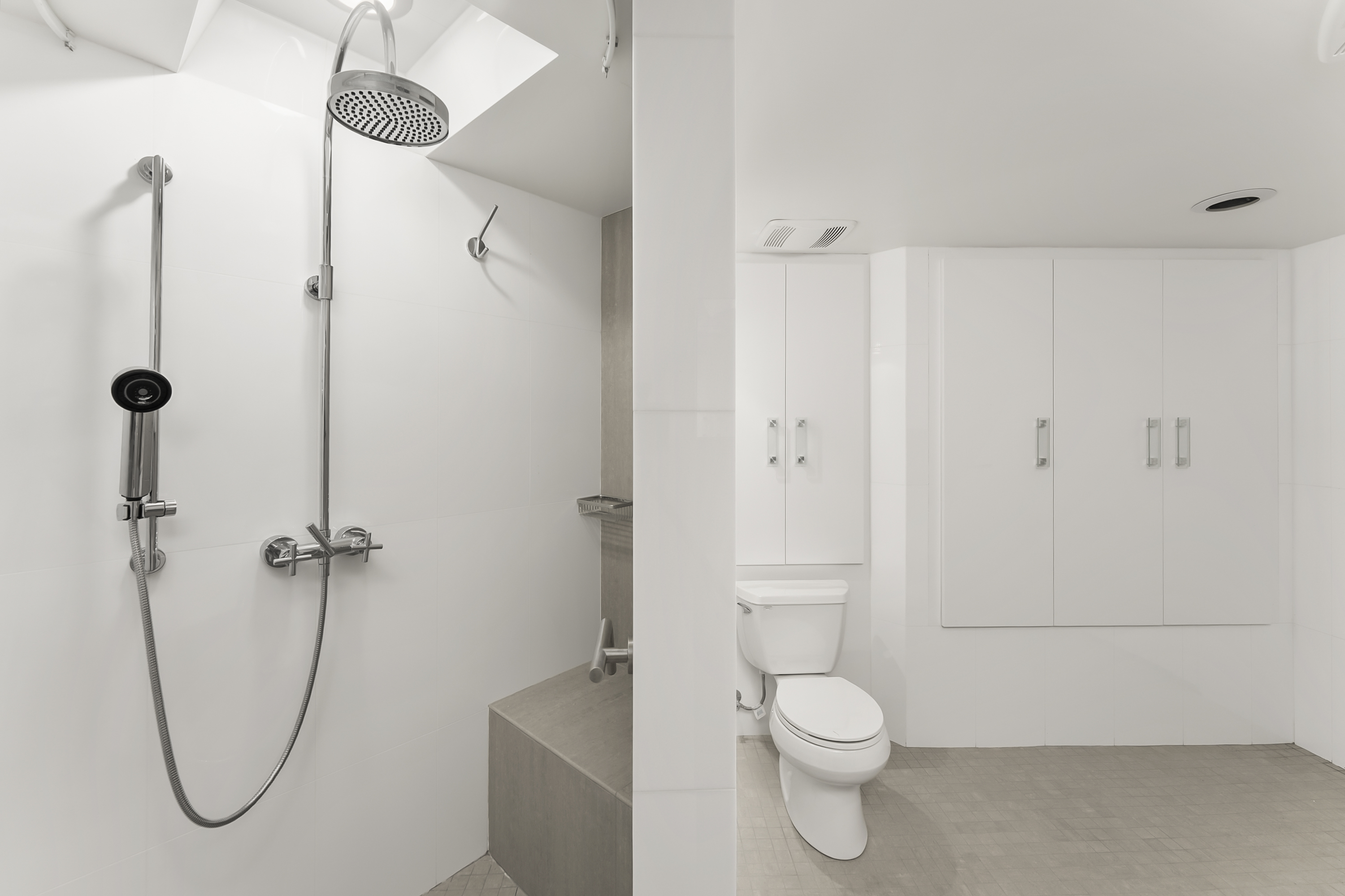  River Views • Pool • A Striking Estate That Makes a Statement - 物件實景