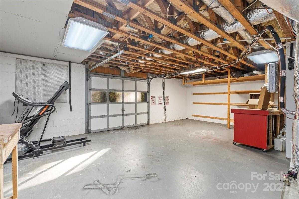 Kannapolis, North Carolina, 28081, United States, 3 Bedrooms Bedrooms, ,4 BathroomsBathrooms,Residential,For Sale,1989536