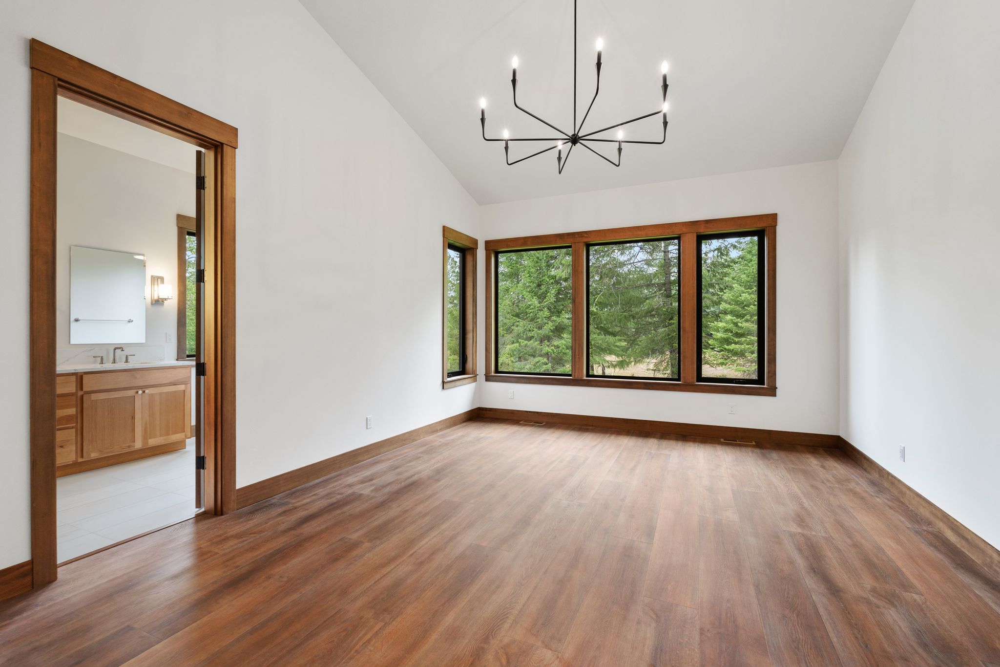 Sandpoint, Idaho, 83864, United States, 3 Bedrooms Bedrooms, ,3 BathroomsBathrooms,Residential,For Sale,1981039