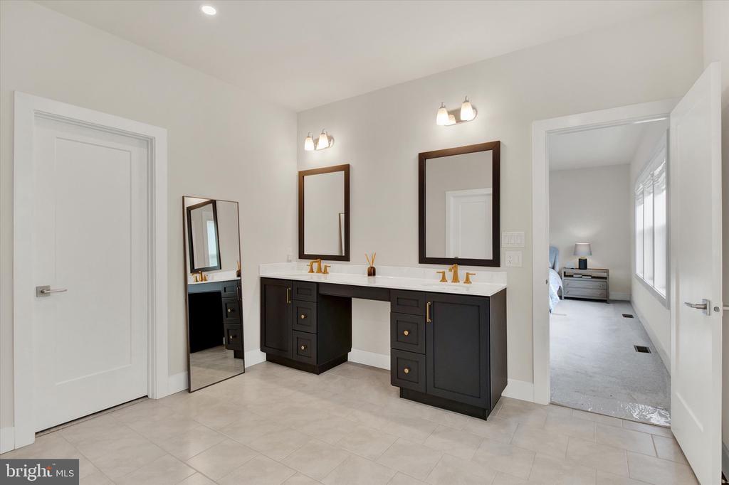 Doylestown, Pennsylvania, 18901, United States, 3 Bedrooms Bedrooms, ,3 BathroomsBathrooms,Residential,For Sale,1993457