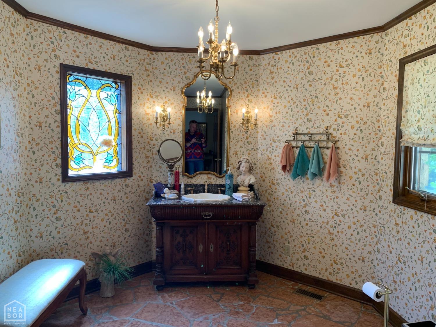 Wynne, Arkansas, 72396, United States, 4 Bedrooms Bedrooms, ,5 BathroomsBathrooms,Residential,For Sale,1979958