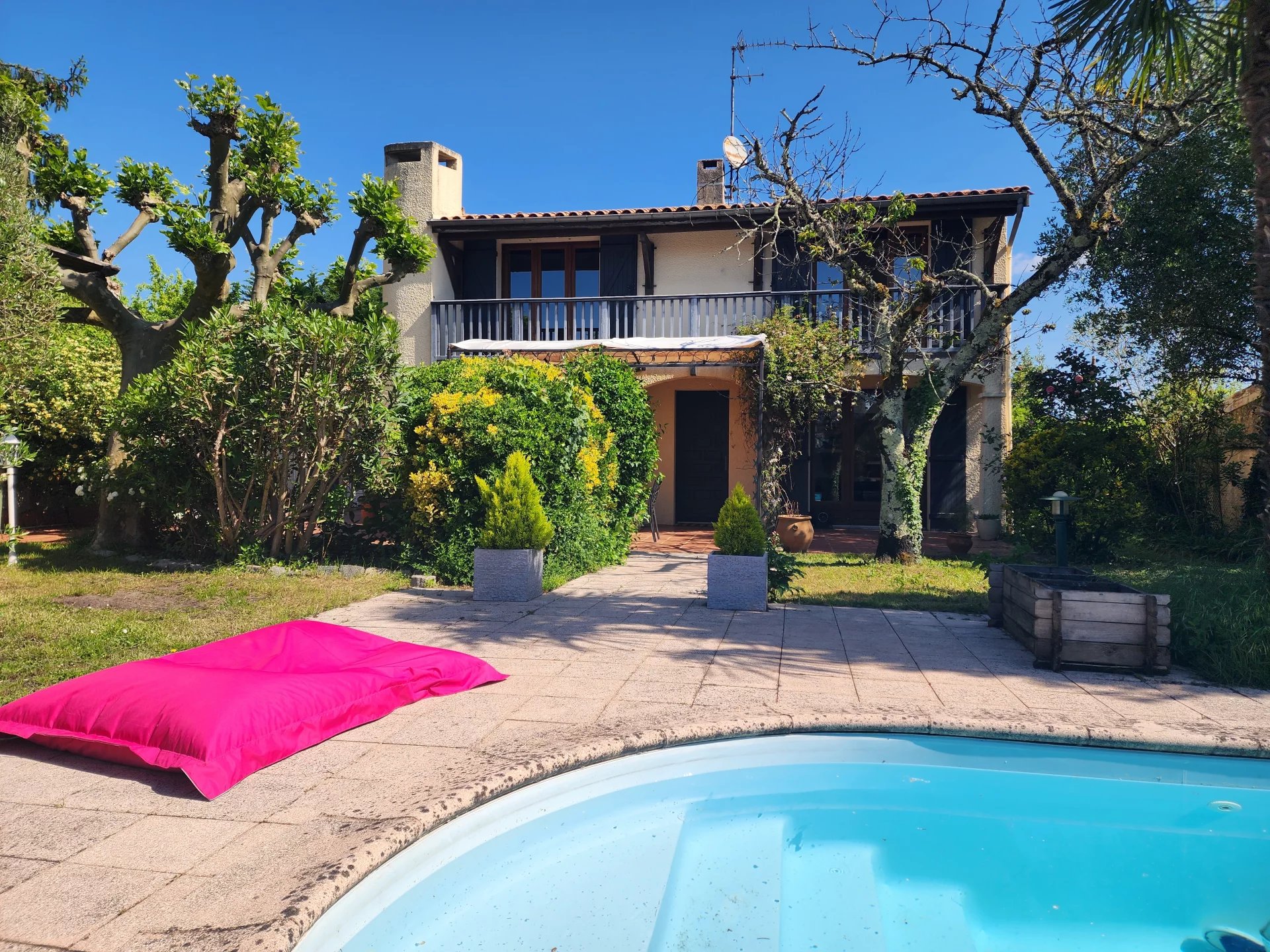 Mérignac, New Aquitaine, 33700, FR, 4 Bedrooms Bedrooms, ,2 BathroomsBathrooms,Residential,For Sale,1796926