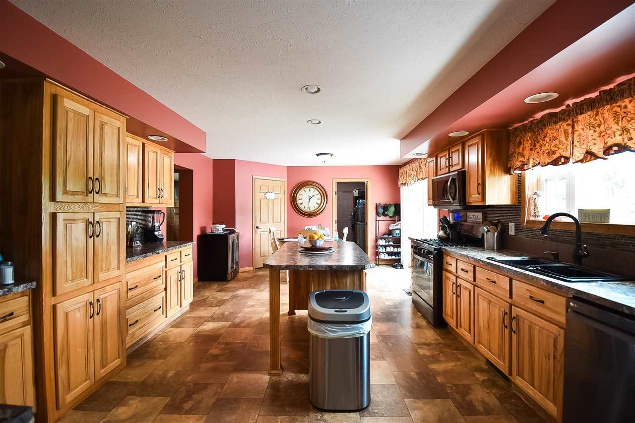Petoskey, Michigan, 49770, United States, 4 Bedrooms Bedrooms, ,2 BathroomsBathrooms,Residential,For Sale,1925447