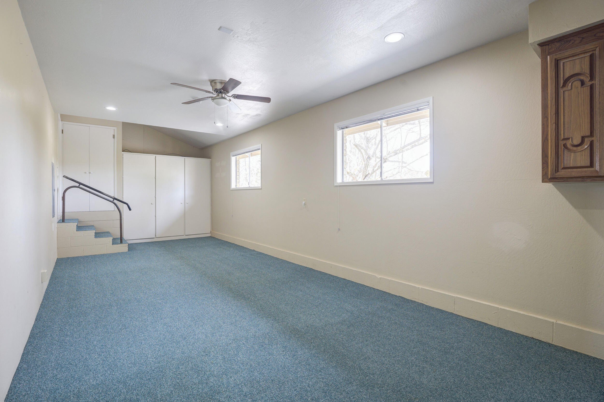 Grants Pass, Oregon, 97526, United States, 4 Bedrooms Bedrooms, ,6 BathroomsBathrooms,Residential,For Sale,1765933