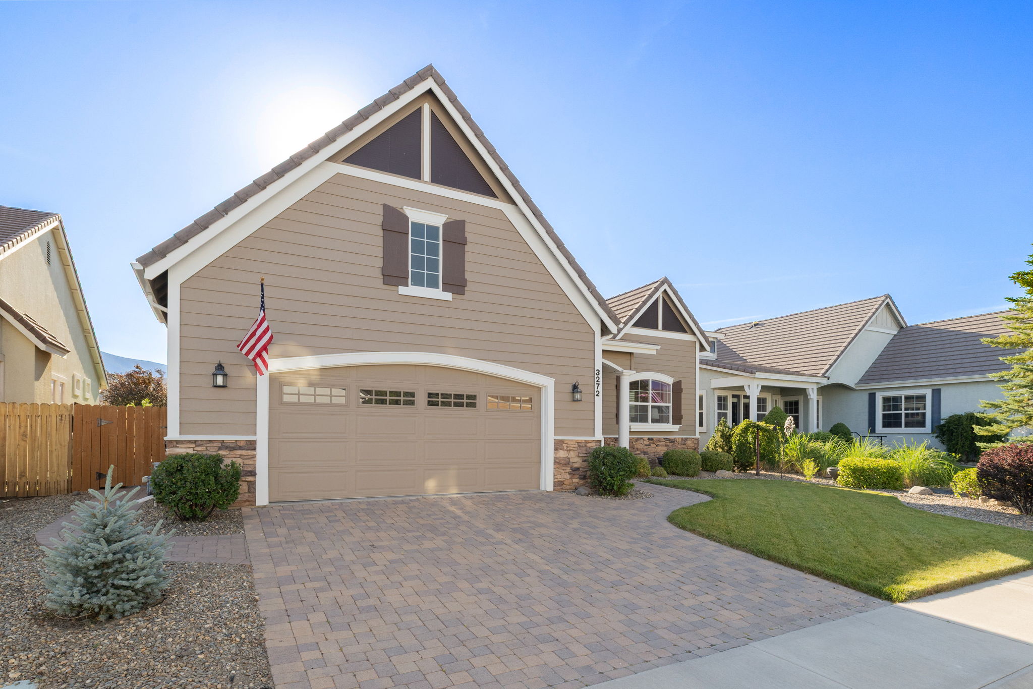  Refined Minden Living with Designer Touches and Captivating Mountain Views - 物件實景