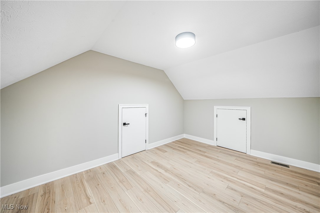 Aurora, Ohio, 44202, United States, 4 Bedrooms Bedrooms, ,4 BathroomsBathrooms,Residential,For Sale,1988117