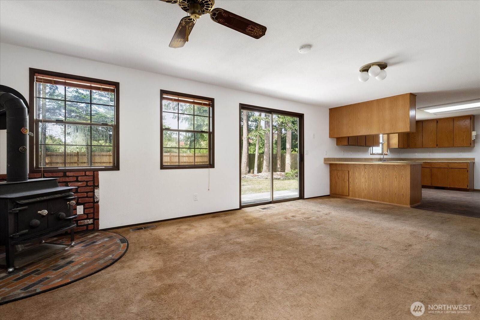 Oak Harbor, Washington, 98277, United States, 3 Bedrooms Bedrooms, ,3 BathroomsBathrooms,Residential,For Sale,1875904