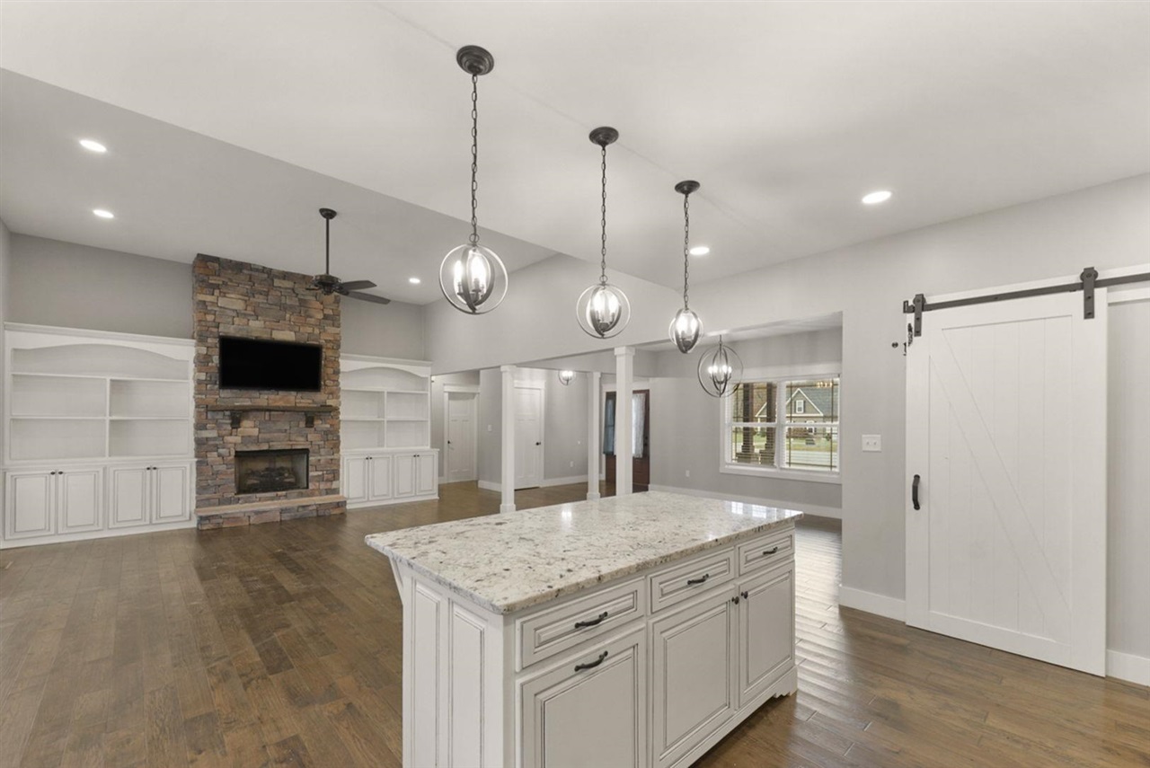 Smiths Grove, Kentucky, 42171, United States, 4 Bedrooms Bedrooms, ,3 BathroomsBathrooms,Residential,For Sale,1901805