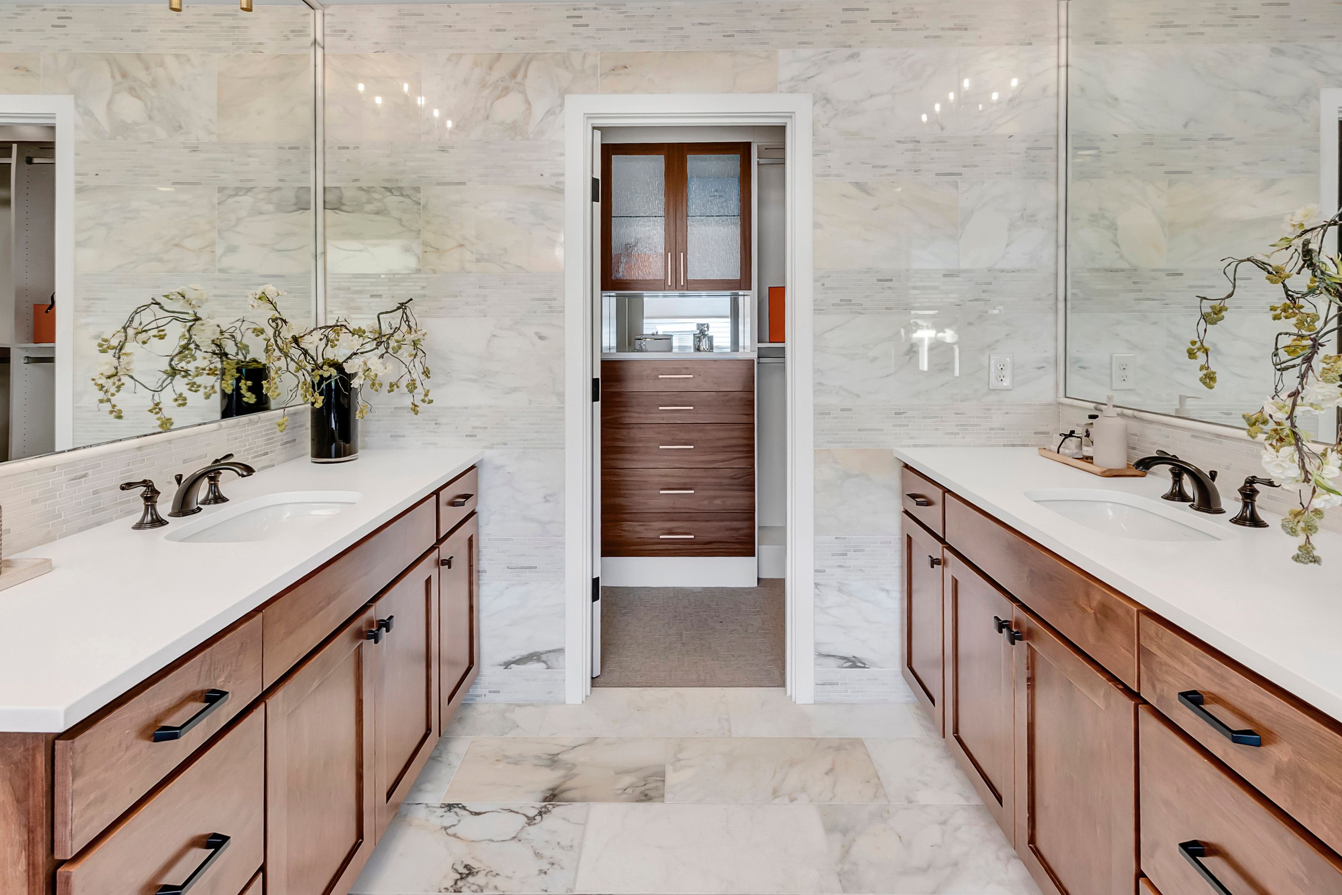  1444 242nd Avenue Northeast, Sammamish, WA 98074 - 物件實景