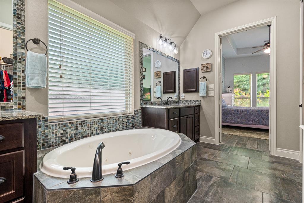Montgomery, Texas, 77316, United States, 4 Bedrooms Bedrooms, ,3 BathroomsBathrooms,Residential,For Sale,1874298