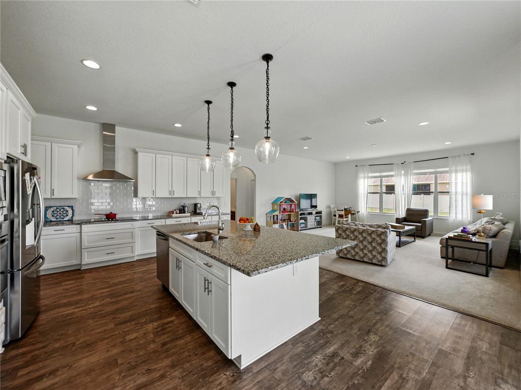 Lakeland, Florida, 33813, United States, 4 Bedrooms Bedrooms, ,3 BathroomsBathrooms,Residential,For Sale,1829235