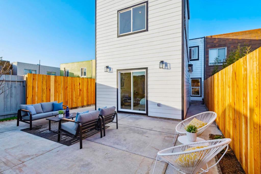 San Francisco, California, 94116, United States, 4 Bedrooms Bedrooms, ,4 BathroomsBathrooms,Residential,For Sale,2014062