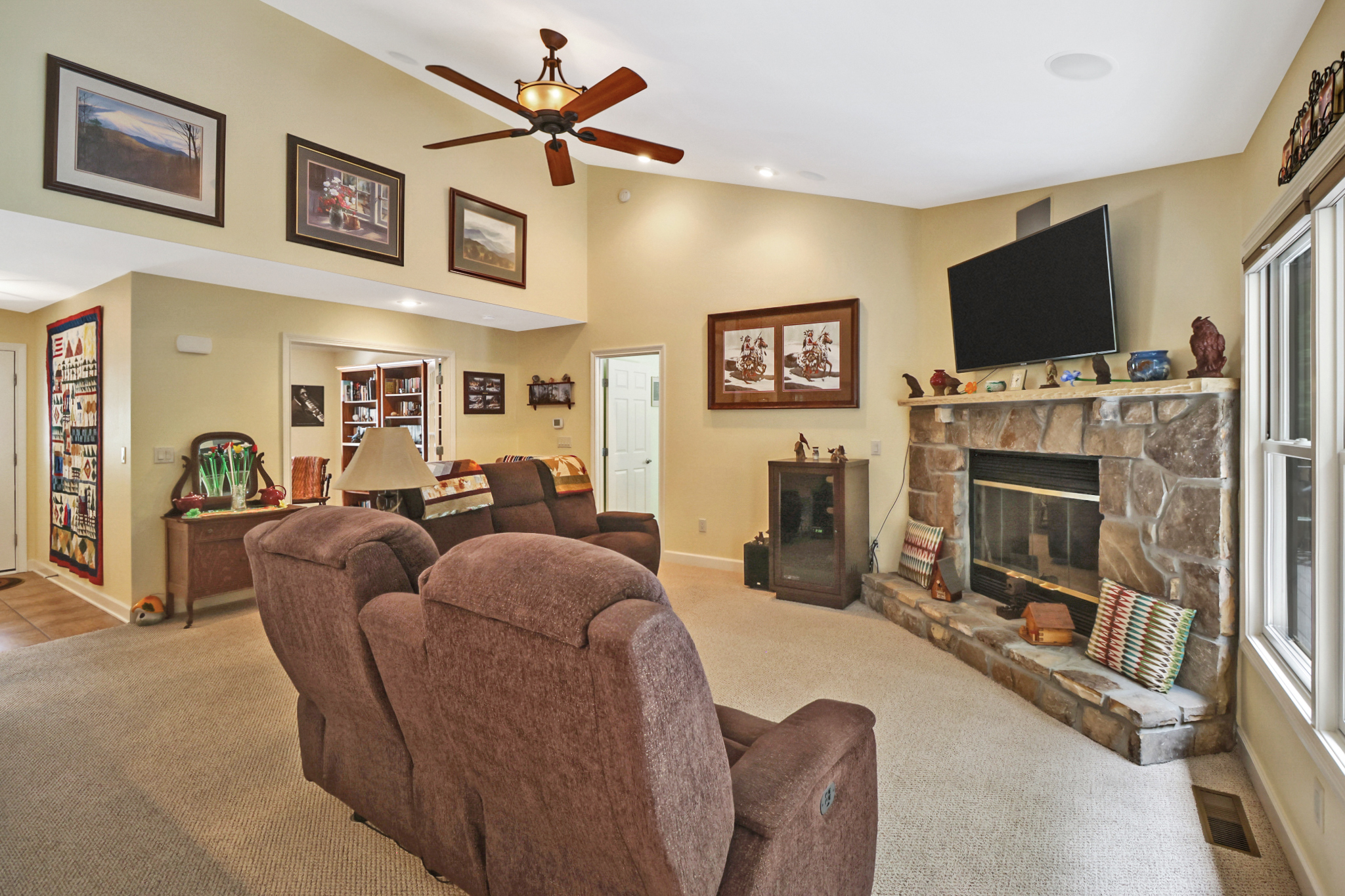 Crossville, Tennessee, 38558, United States, 3 Bedrooms Bedrooms, ,2 BathroomsBathrooms,Residential,For Sale,1975656