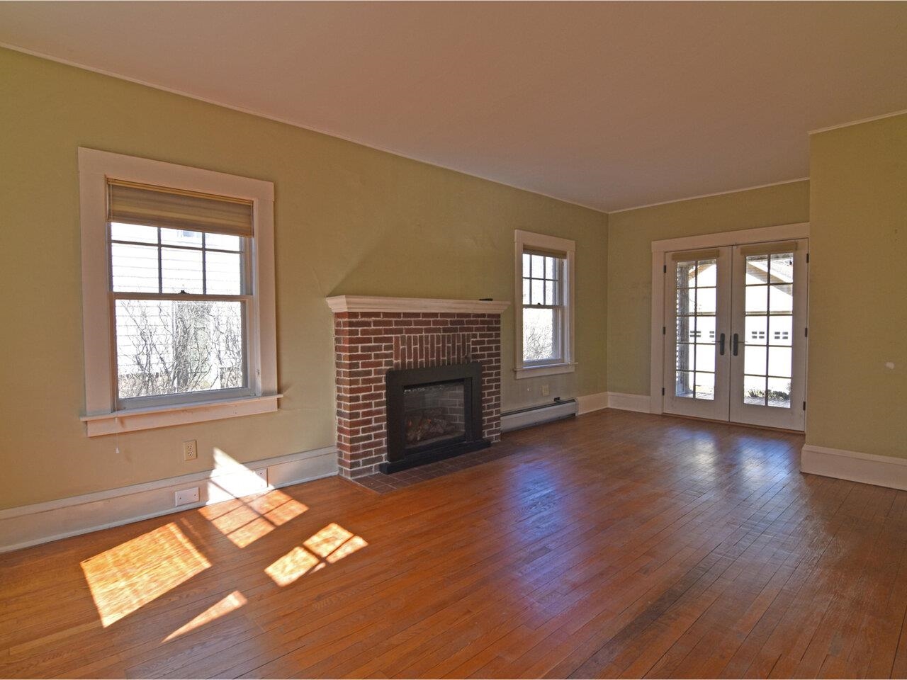 Burlington, Vermont, 05401, United States, 2 Bedrooms Bedrooms, ,2 BathroomsBathrooms,Residential,For Sale,1787470