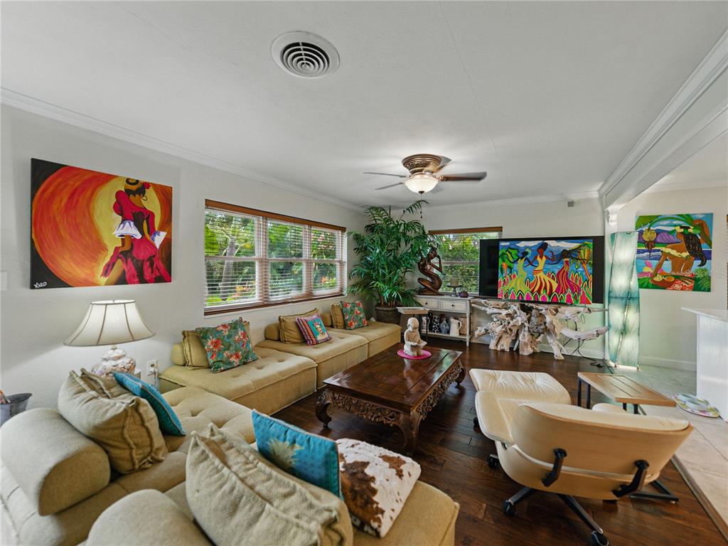Gulfport, Florida, 33707, United States, 3 Bedrooms Bedrooms, ,3 BathroomsBathrooms,Residential,For Sale,1846647