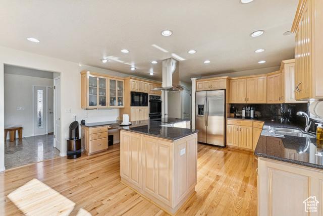 Layton, Utah, 84040, United States, 5 Bedrooms Bedrooms, ,4 BathroomsBathrooms,Residential,For Sale,1992771