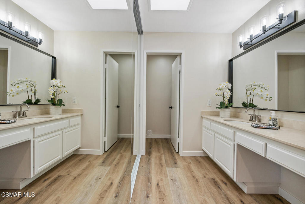 Westlake Village, California, 91361, United States, 3 Bedrooms Bedrooms, ,2 BathroomsBathrooms,Residential,For Sale,1989319