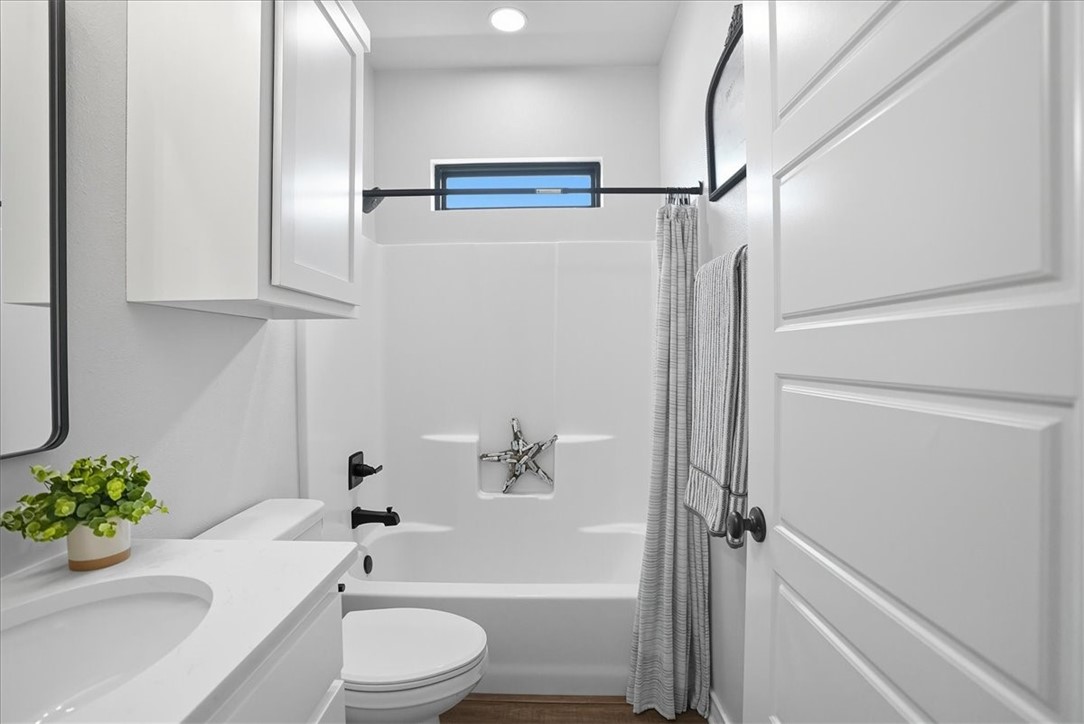 Alice, Texas, 78332, United States, 3 Bedrooms Bedrooms, ,2 BathroomsBathrooms,Residential,For Sale,1995593