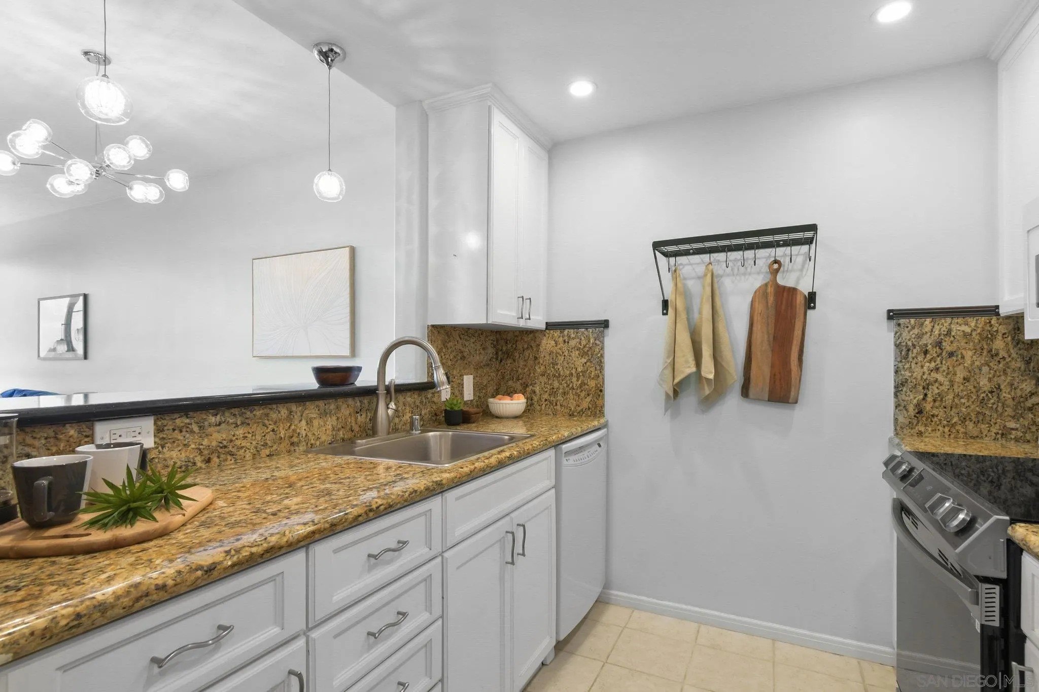 San Diego, California, 92122, United States, 2 Bedrooms Bedrooms, ,2 BathroomsBathrooms,Residential,For Sale,1972545