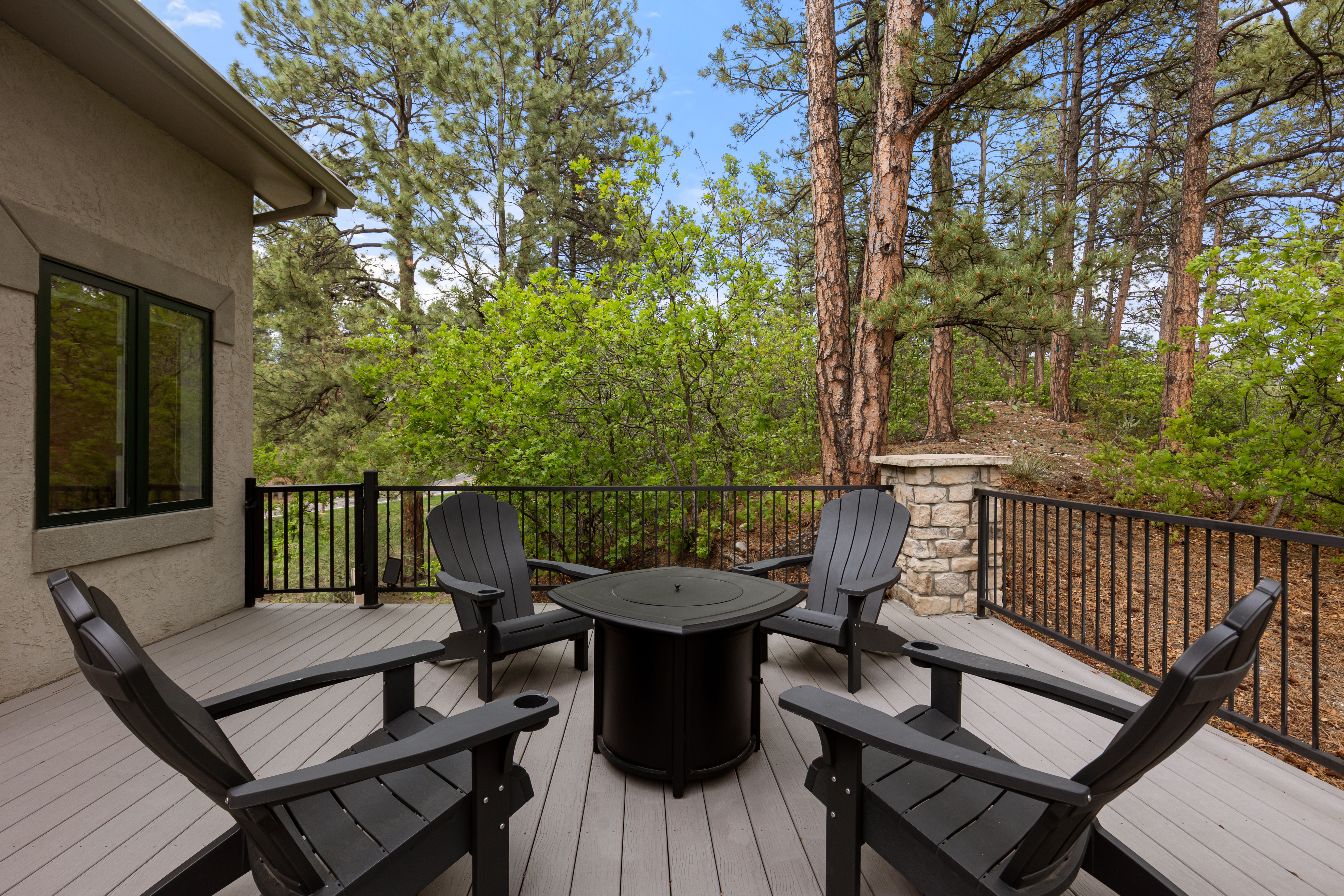  Tucked Within the Trees of Castle Pines Village - 物件實景
