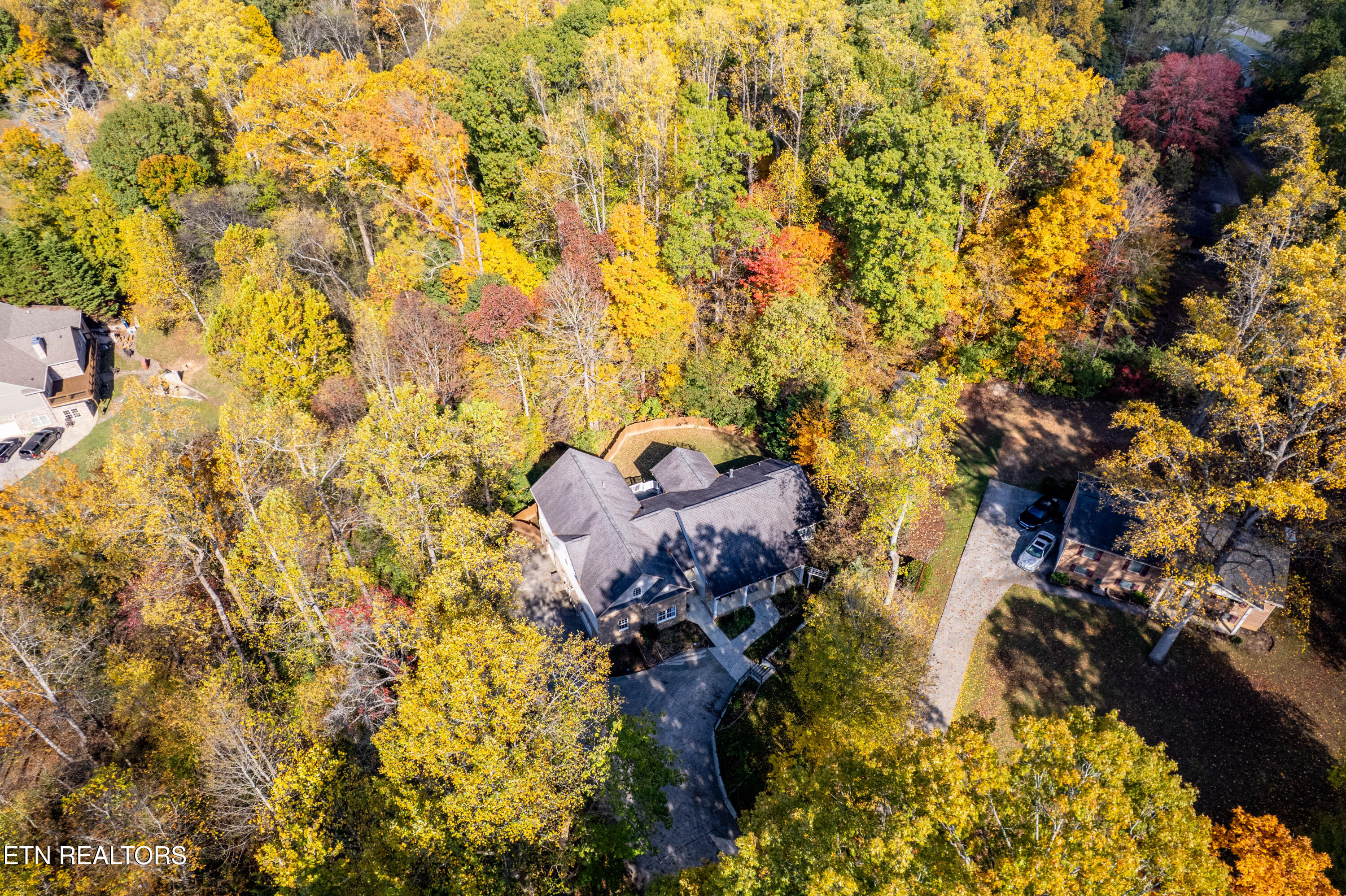 Maryville, Tennessee, 37803, United States, 4 Bedrooms Bedrooms, ,5 BathroomsBathrooms,Residential,For Sale,1984597