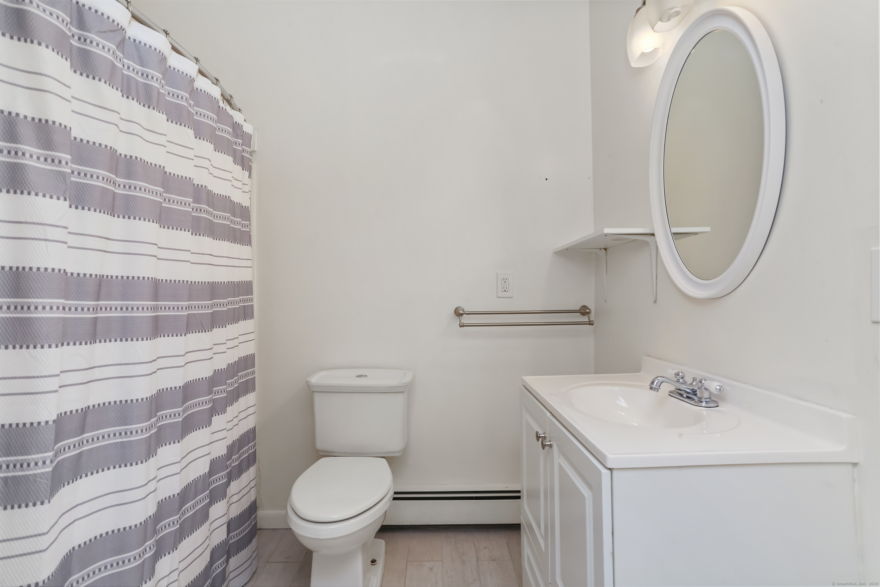 Trumbull, Connecticut, 06611, United States, 4 Bedrooms Bedrooms, ,4 BathroomsBathrooms,Residential,For Sale,1938522
