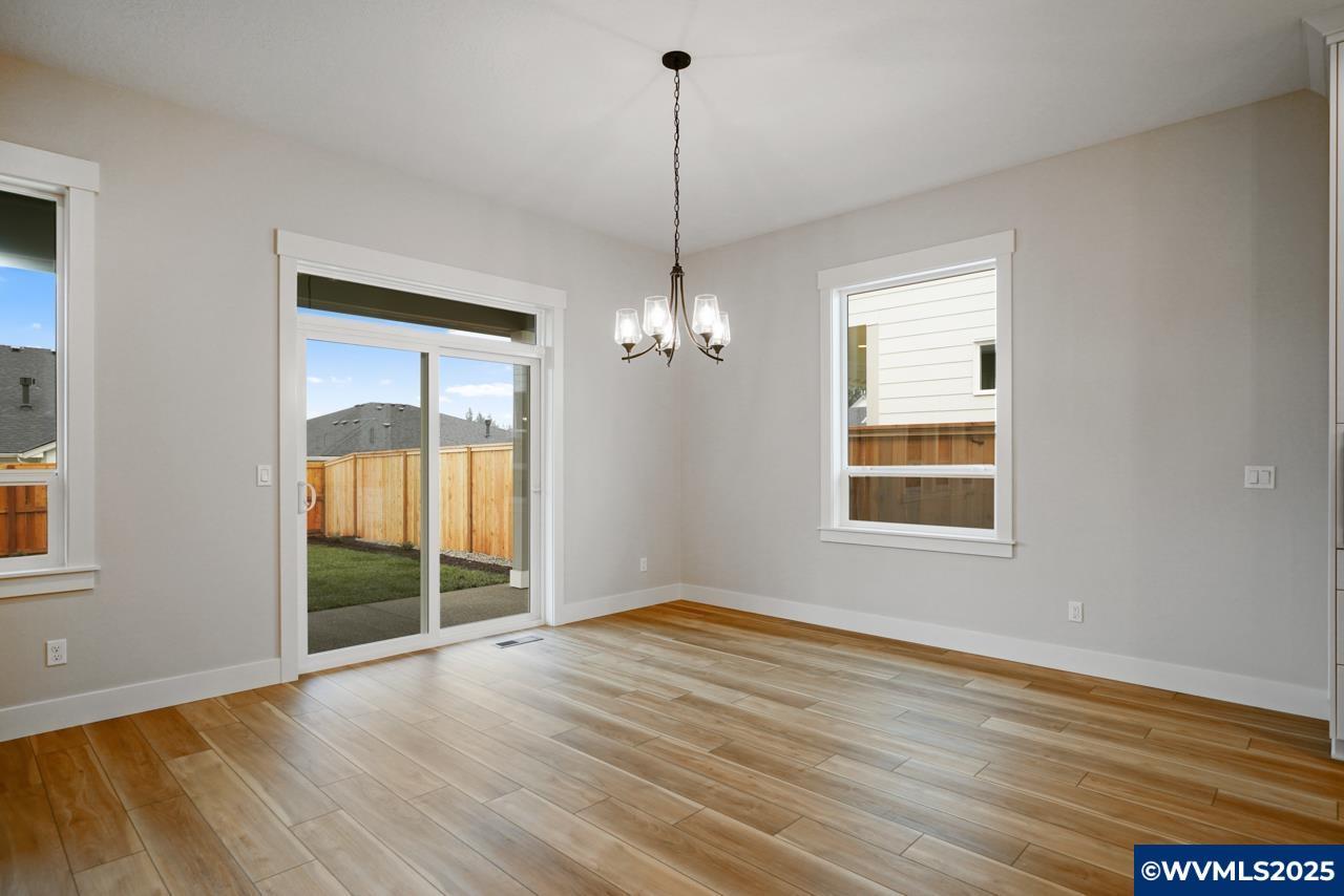 Salem, Oregon, 97306, United States, 4 Bedrooms Bedrooms, ,2 BathroomsBathrooms,Residential,For Sale,1857017