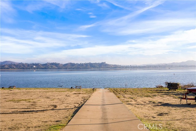 Lake Elsinore, California, 92530, United States, 4 Bedrooms Bedrooms, ,5 BathroomsBathrooms,Residential,For Sale,2008586