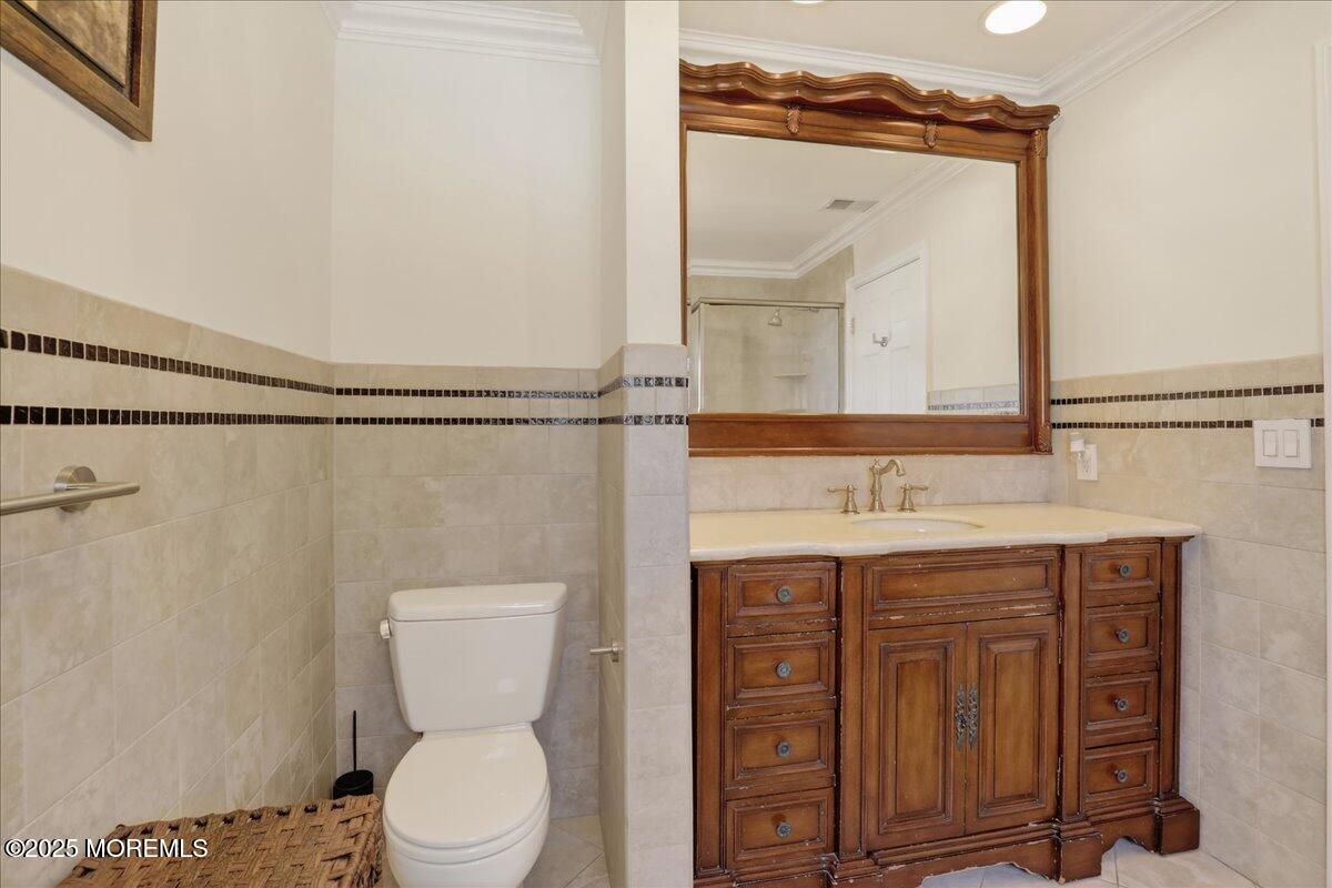 Howell, New Jersey, 07731, United States, 4 Bedrooms Bedrooms, ,3 BathroomsBathrooms,Residential,For Sale,2005606